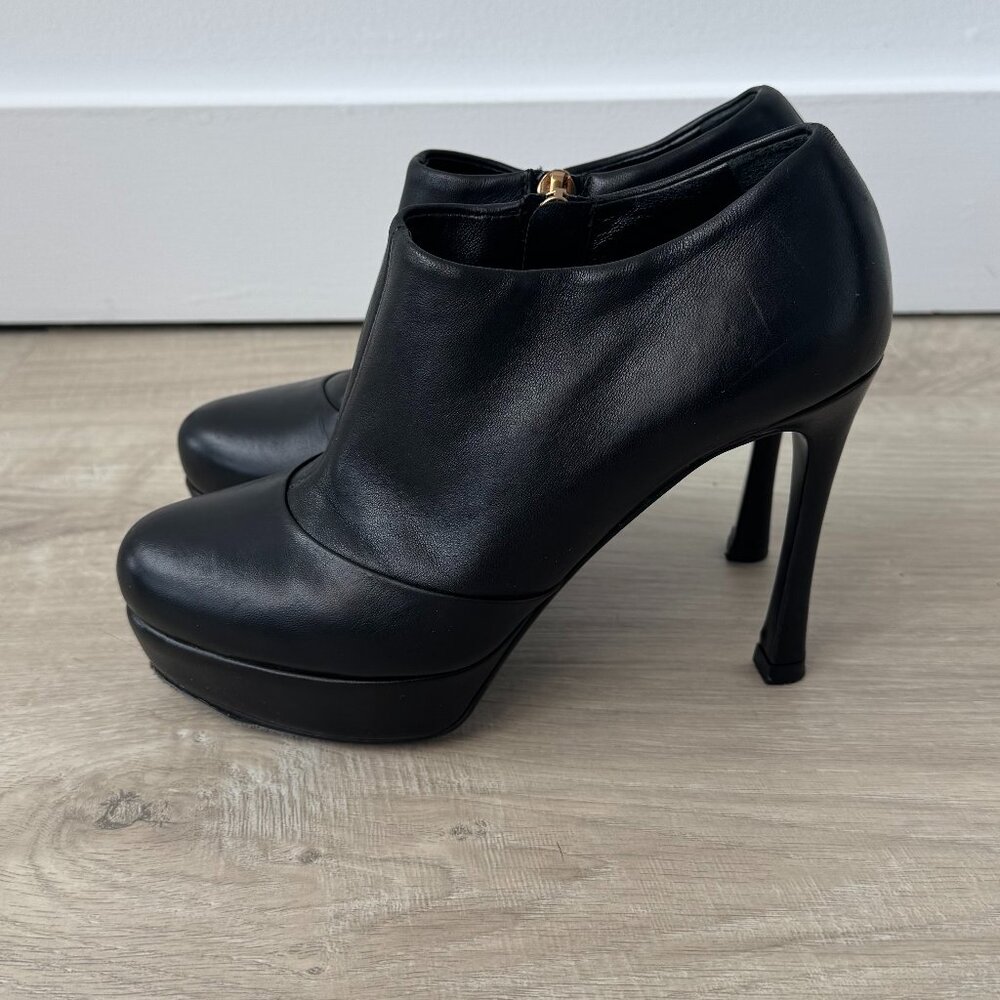 Yves Saint Laurent black booties size 35